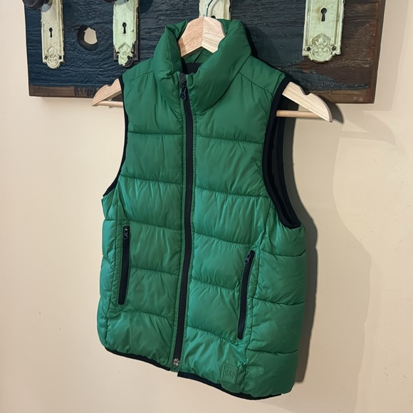 2/$30 GAP Kids Green Primaloft Puffy Vest Size Small - Picture 4 of 14